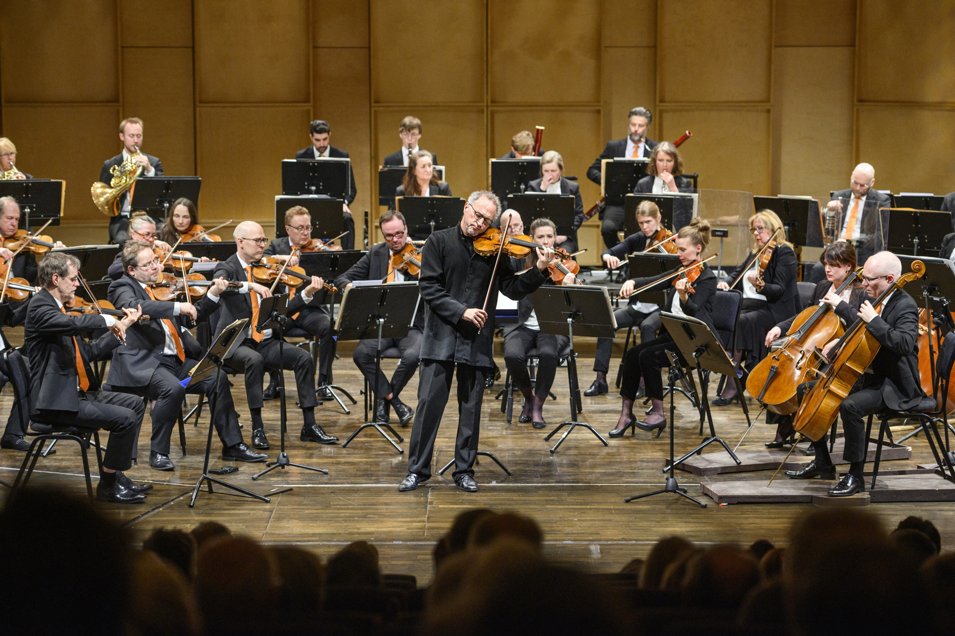 Kolja Blacher leder Nordiska Kammarorkestern samtidigt som han är violinsolist